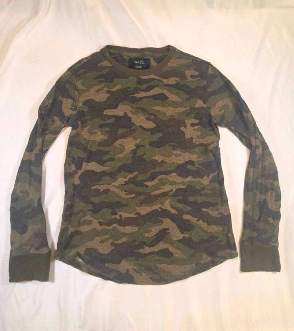 Camouflage Long Sleeve Thermal Knit Shirt